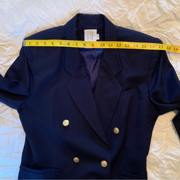 Women's Blazer - Picture 8 of 10